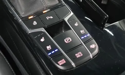 Kia K7 2016, 88919 км, за 8139.61 USD - фото 18