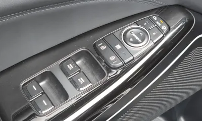 Kia K7 2016, 88919 км, за 8139.61 USD - фото 35