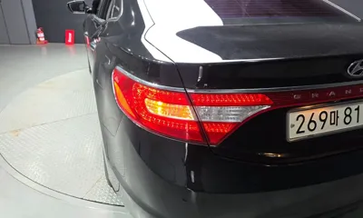 Hyundai Grandeur 2014, 147093 км, за 4362.83 USD - фото 23
