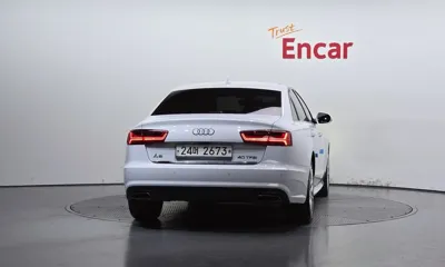 Audi A6 2018, 123166 км, за 10402.04 USD