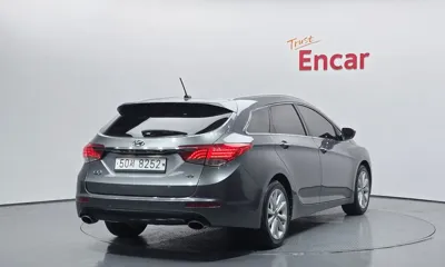Hyundai i40 2014, 119957 км, за 3304.63 USD