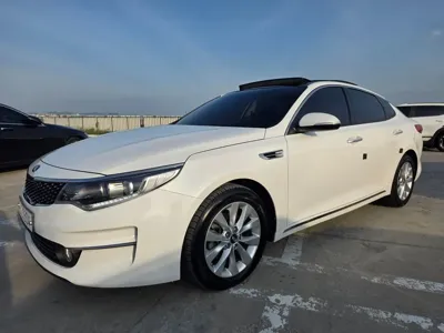Kia K5 · 2016 год