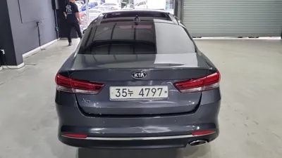 Kia K5 2017, 138673 км, за 7351.03 USD