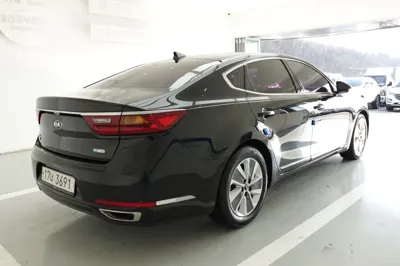 Kia K7 2017, 203709 км, за 5537.46 USD