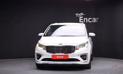 Kia Canival 2019, 128637 км, за 8145.69 USD