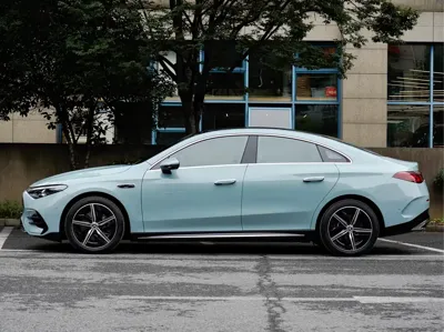 Mercedes-Benz 奔驰CLA新能源 2025, 5000 км, за 33554.85 USD