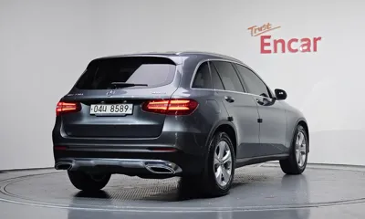 Mercedes-Benz GLC-Class 2018, 71408 км, за 16738.87 USD