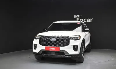 Ford Explorer 2025, 8976 км, за 34687.81 USD