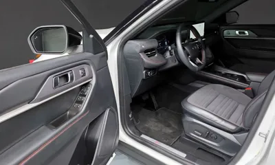 Ford Explorer 2025, 8976 км, за 34687.81 USD - фото 10