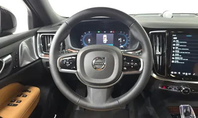 Volvo V60 2023, 42757 км, за 28277.96 USD - фото 13