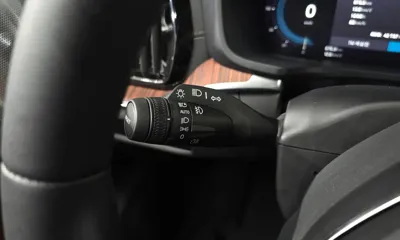 Volvo V60 2023, 42757 км, за 28277.96 USD - фото 34