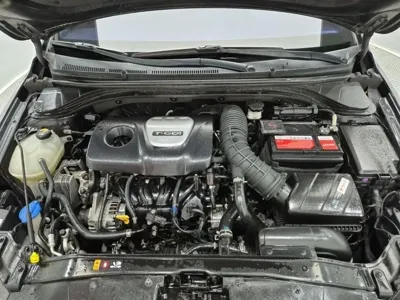 Hyundai Avante 2018, 154854 км, за 4623.3 USD
