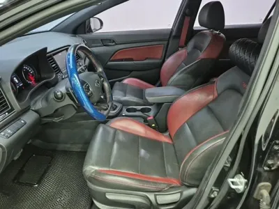 Hyundai Avante 2018, 154854 км, за 4623.3 USD - фото 11