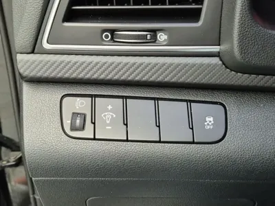 Hyundai Avante 2018, 154854 км, за 4623.3 USD - фото 16