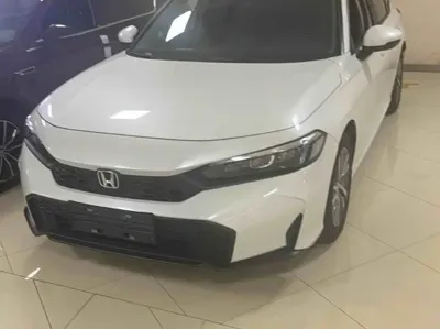 Honda Civic · 2025 год