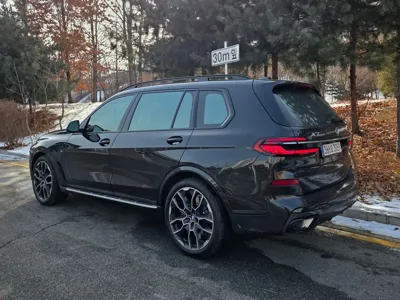 BMW X7 2026, 4000 км, за 110279.64 USD - фото 15