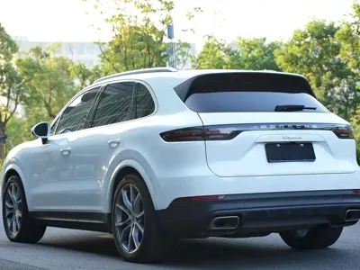 Porsche Cayenne 2022, 27000 км, за 60057.05 USD - фото 8