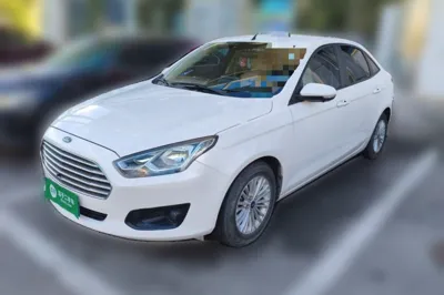Ford Escort · 2015 год