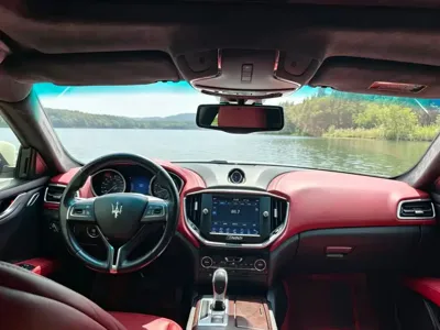 Maserati Ghibli 2016, 120000 км, за 14684.82 USD