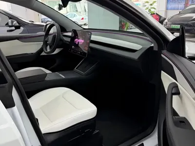 Tesla Model Y 2025, 29000 км, за 32077.07 USD - фото 6
