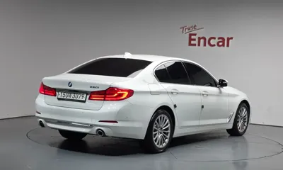 BMW 5-Series 2020, 53023 км, за 18886 USD