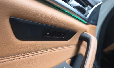 BMW 5-Series 2020, 53023 км, за 18886 USD - фото 28
