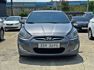 Hyundai Accent 2014, 210891 км, за 2166.21 USD