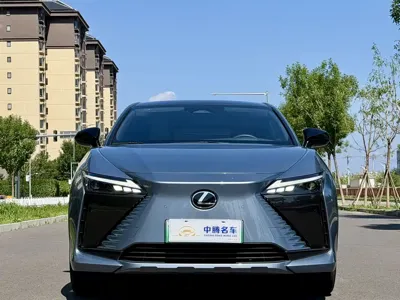 Lexus RZ 2023, 21300 км, за 23248.52 USD