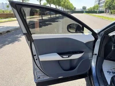 Lexus RZ 2023, 21300 км, за 23248.52 USD