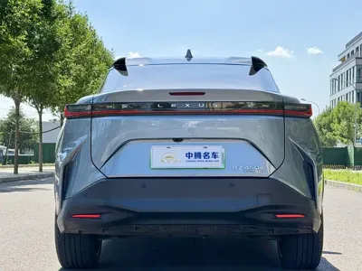 Lexus RZ 2023, 21300 км, за 23248.52 USD - фото 31