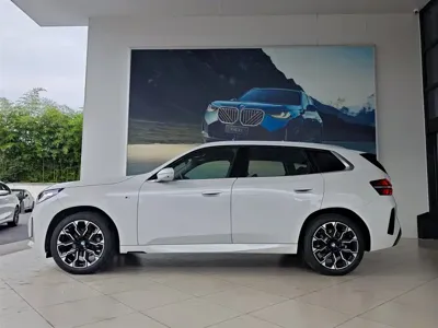 BMW X3 2025, 9800 км, за 38350.47 USD