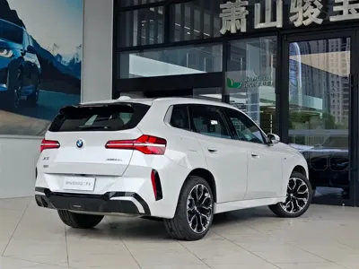 BMW X3 2025, 9800 км, за 38350.47 USD