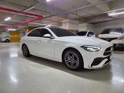 Mercedes-Benz C-Class 2025, 4000 км, за 18045.89 USD