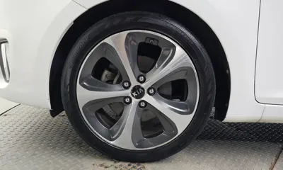 Kia Carens 2014, 127437 км, за 4428.88 USD