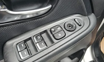 Kia Carens 2014, 127437 км, за 4398.06 USD - фото 13