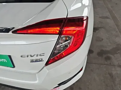Honda Civic 2020, 54700 км, за 9768.42 USD - фото 8