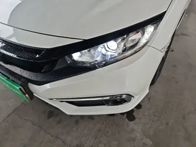 Honda Civic 2020, 54700 км, за 9768.42 USD - фото 24