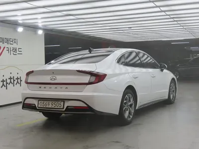 Hyundai Sonata 2020, 77750 км, за 10589.61 USD