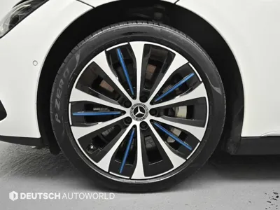 Mercedes-Benz EQE 2022, 52290 км, за 35063.78 USD