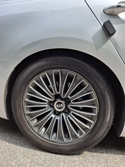 Kia K9 2013, 186000 км, за 3380.35 USD