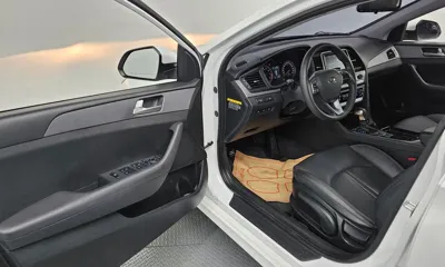 Hyundai Sonata 2018, 54579 км, за 8861.76 USD - фото 10