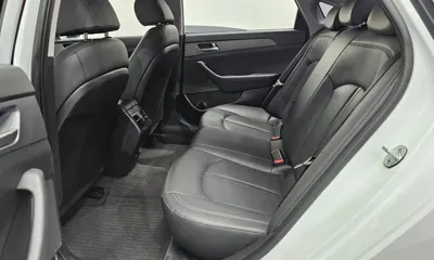 Hyundai Sonata 2018, 54579 км, за 8861.76 USD - фото 11