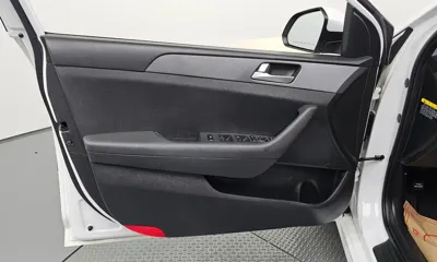 Hyundai Sonata 2018, 54579 км, за 8861.76 USD - фото 24