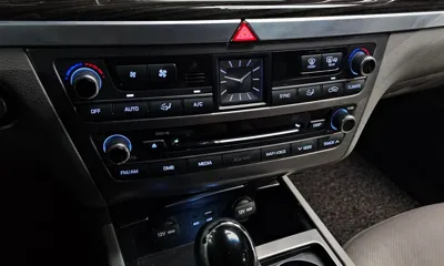 Hyundai Genesis 2014, 150958 км, за 6892.48 USD - фото 18