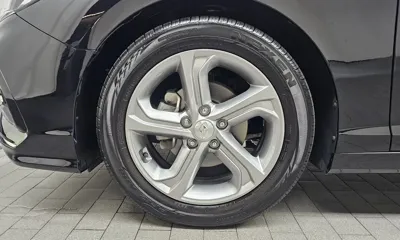 Hyundai Sonata 2018, 79389 км, за 7670.8 USD