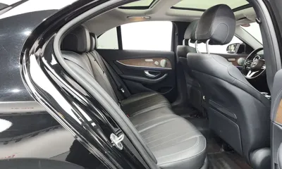 Mercedes-Benz E-Class 2019, 127489 км, за 16114.18 USD - фото 12