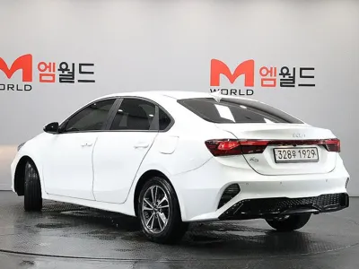 Kia K3 2022, 106435 км, за 7680.19 USD