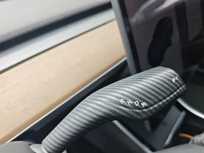 Tesla Model 3 2021, 290000 км, за 13231.36 USD