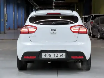 Kia Pride 2012, 129541 км, за 2732.24 USD