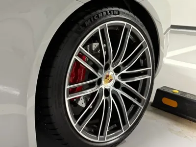 Porsche 718 2024, 11500 км, за 91451.57 USD - фото 8